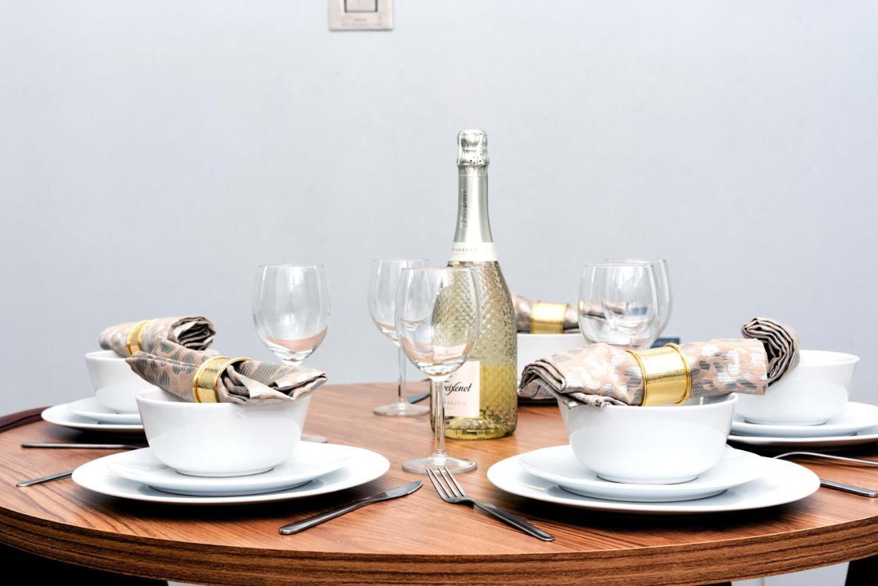 Wrexham Central Stay - Apartment Six 외부 사진