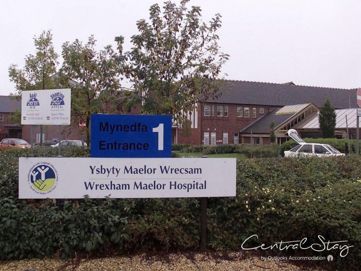 Wrexham Central Stay - Apartment Six 외부 사진